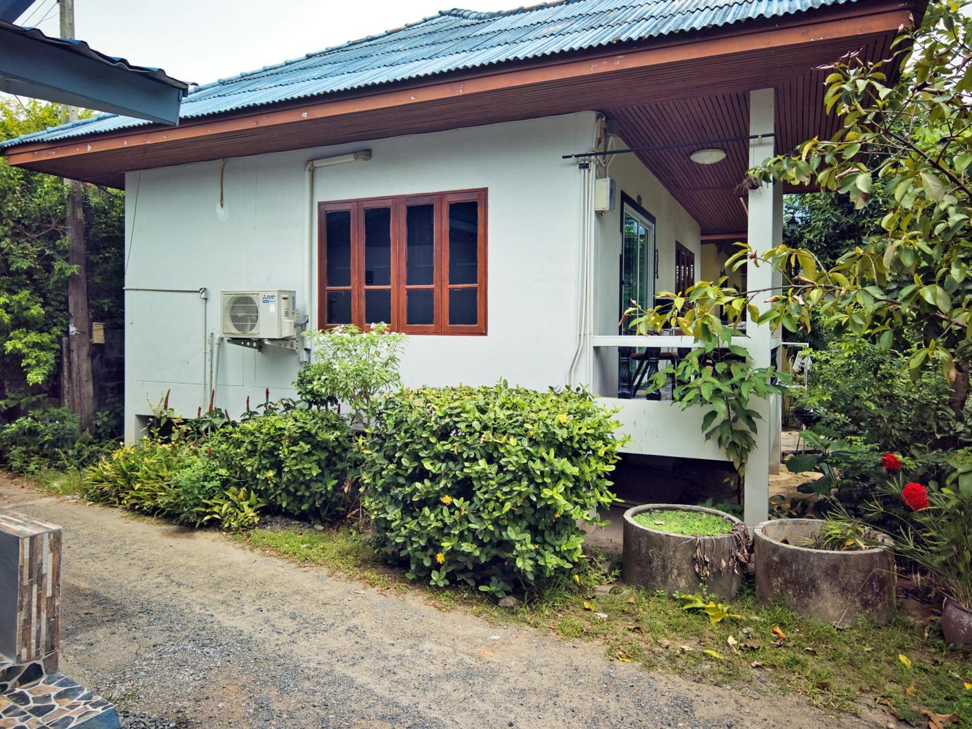 Maenam Bungalow Маенам Экстерьер фото